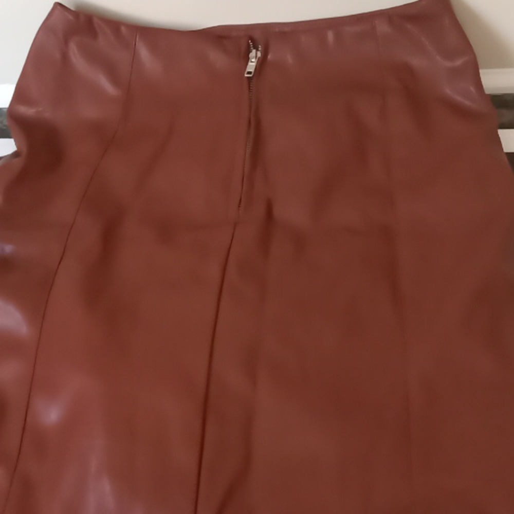 Skirt - Picture 5 of 8